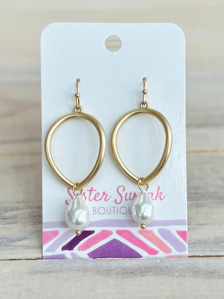 Teardrop Pearl Dangles - Gold