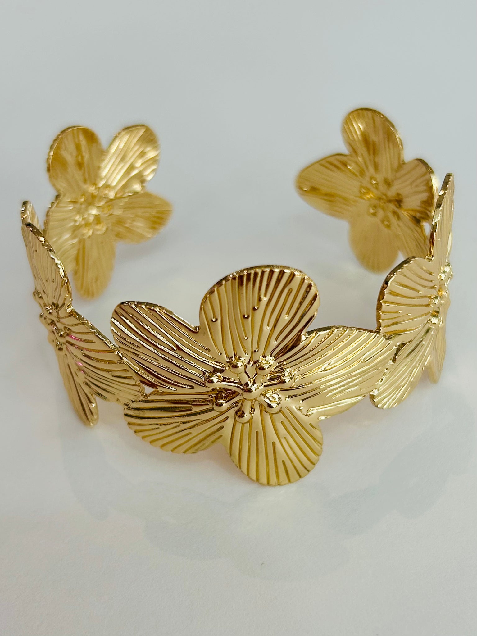 Flower Cuff Bracelet - Gold