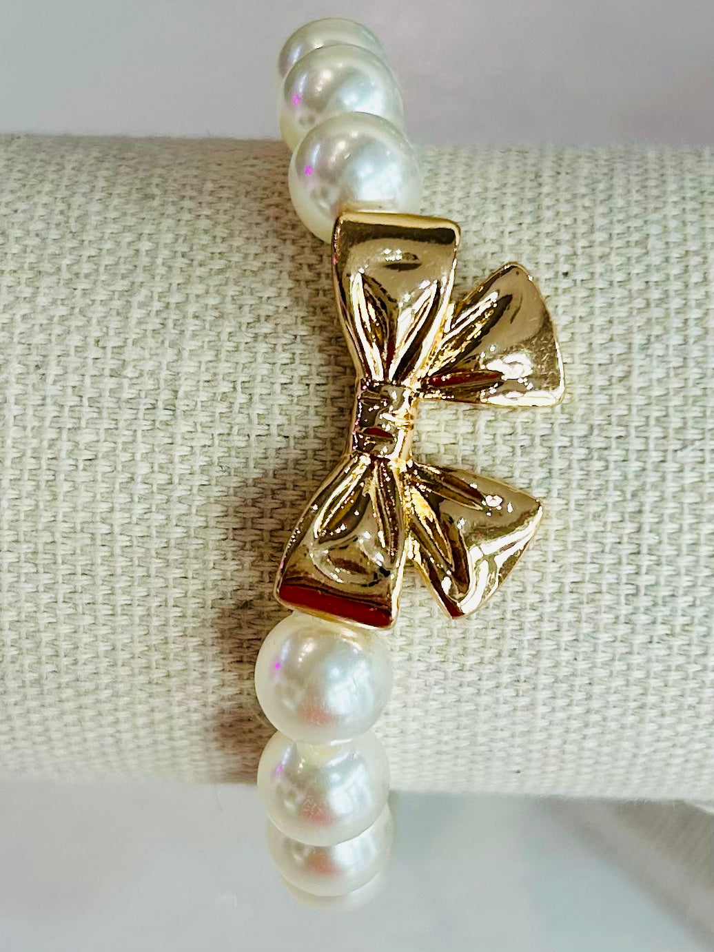 Gold Bow & Pearl Beaded Stretch Bracelet
