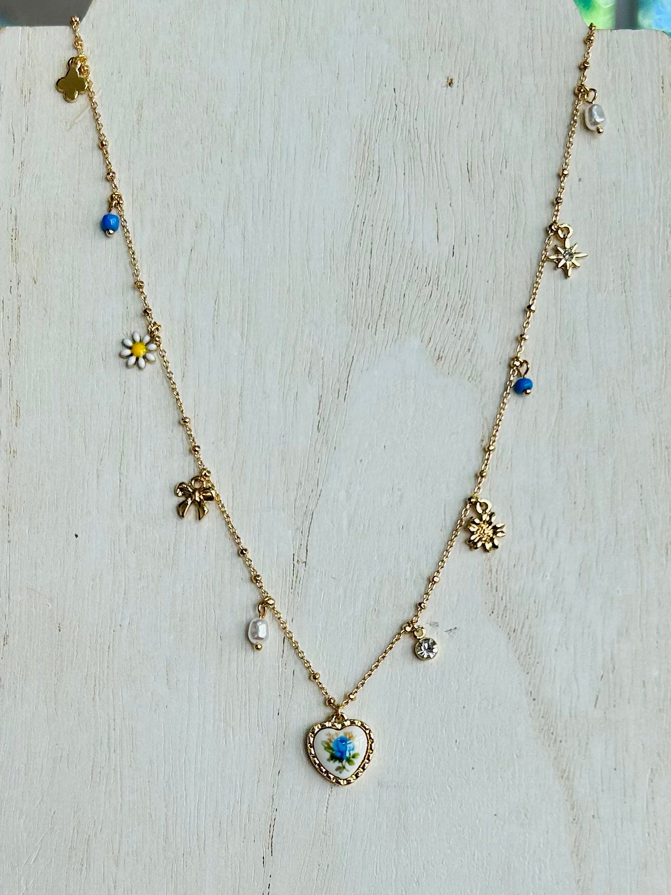 Vintage Charm Necklace - Gold