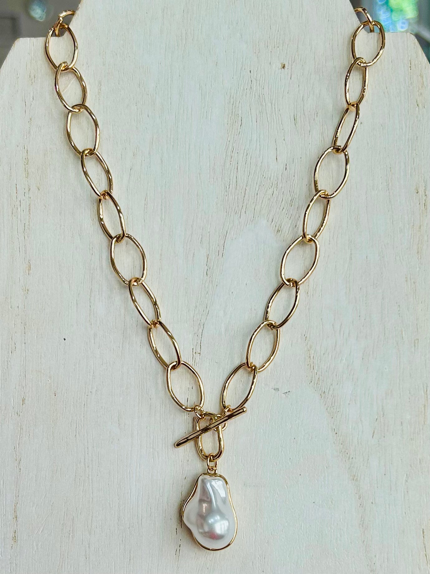 Pearl Pendant Oval Link Chain Necklace - Gold