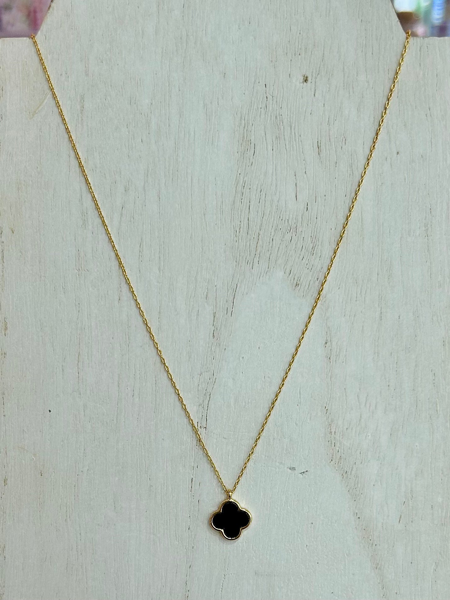 Dainty Clover Pendant Necklace - Black