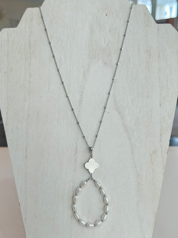 Long Chain Link Necklace With Metal Clover - Silver