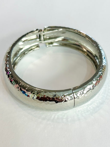 Timeless Texture Hinged Bangle - Silver