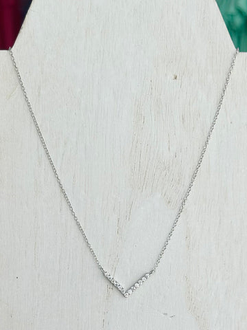 Short Silver Necklace with Diamond V