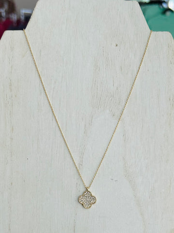 Short Gold Necklace With Diamond Clover