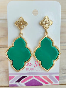 Clover Drop Earrings With Textured Metal Pendant - Green