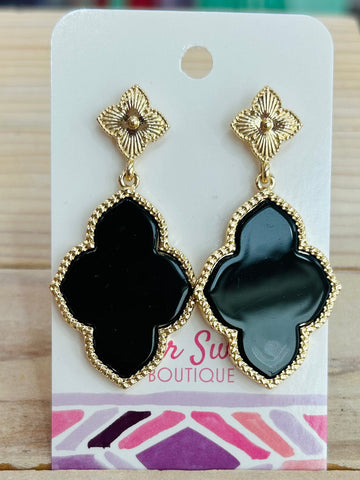 Clover Drop Earrings With Textured Metal Pendant - Black