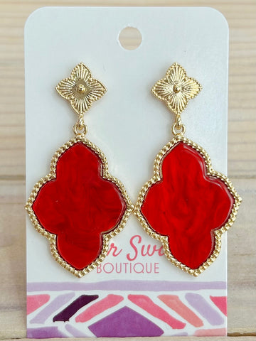 Clover Drop Earrings With Textured Metal Pendant - Red