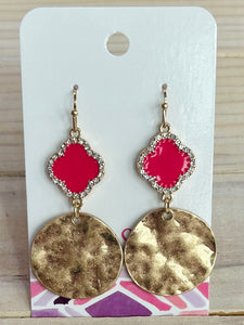 Clover/Hammered Metal Disk Drop Earrings - Pink