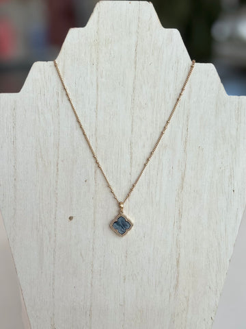 Clover Shaped Necklace - Black