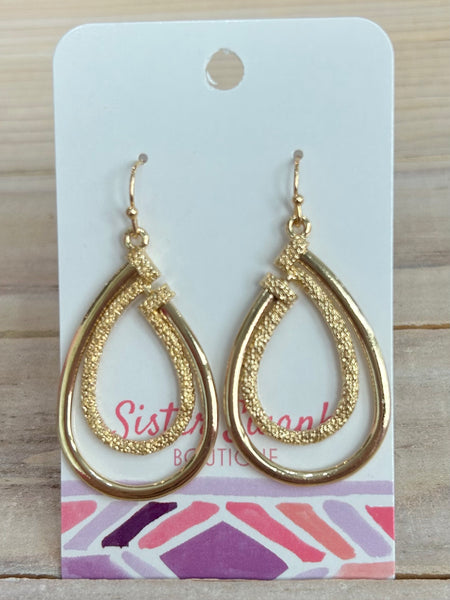 Everyday Edge Teardrop Earrings - Gold