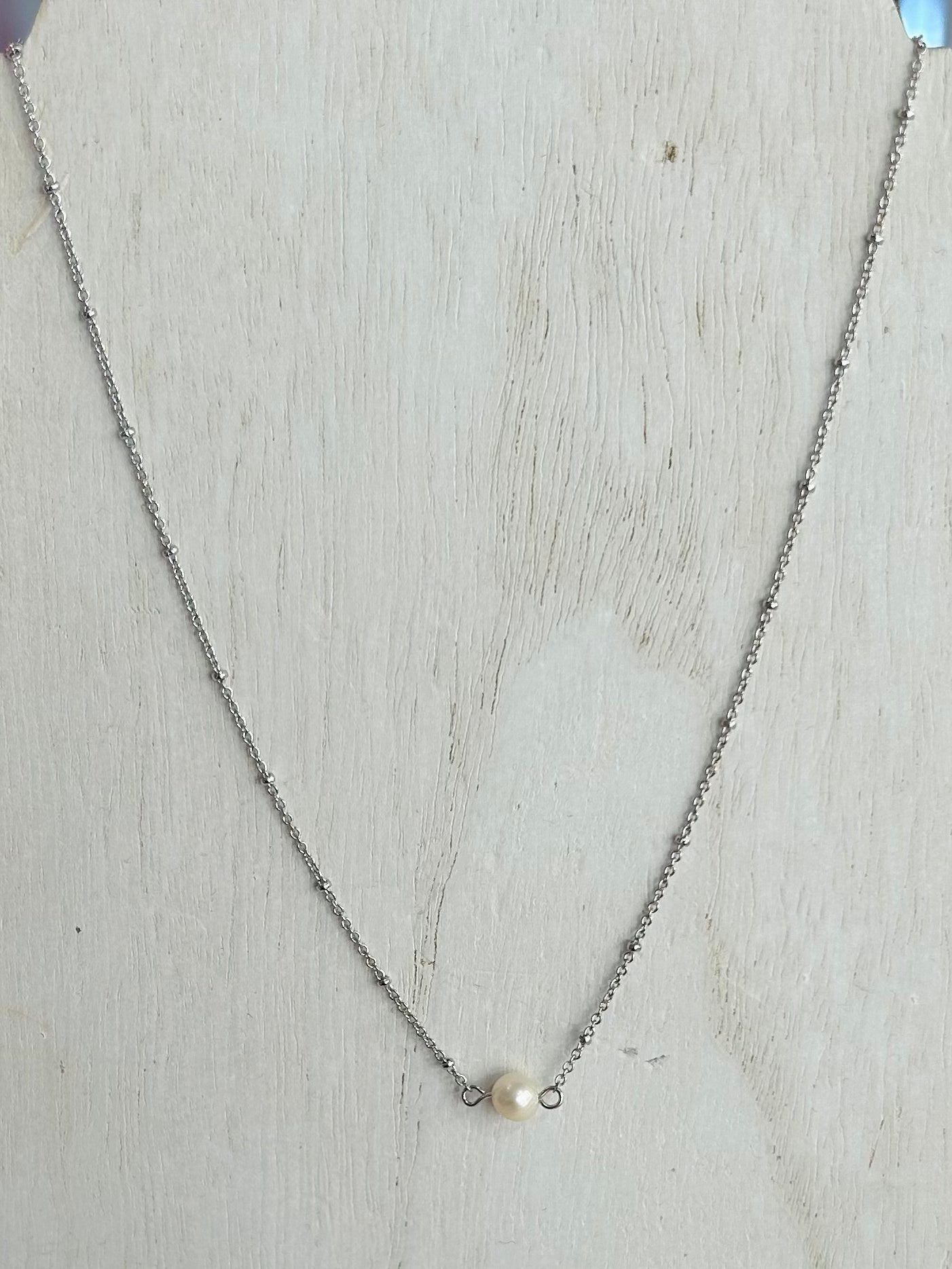 Natural Pearl Necklace - Silver