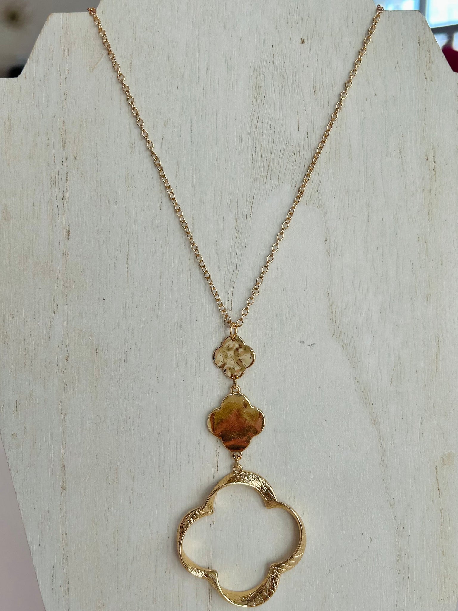 Long Chain Link Clover Pendant Necklace - Gold