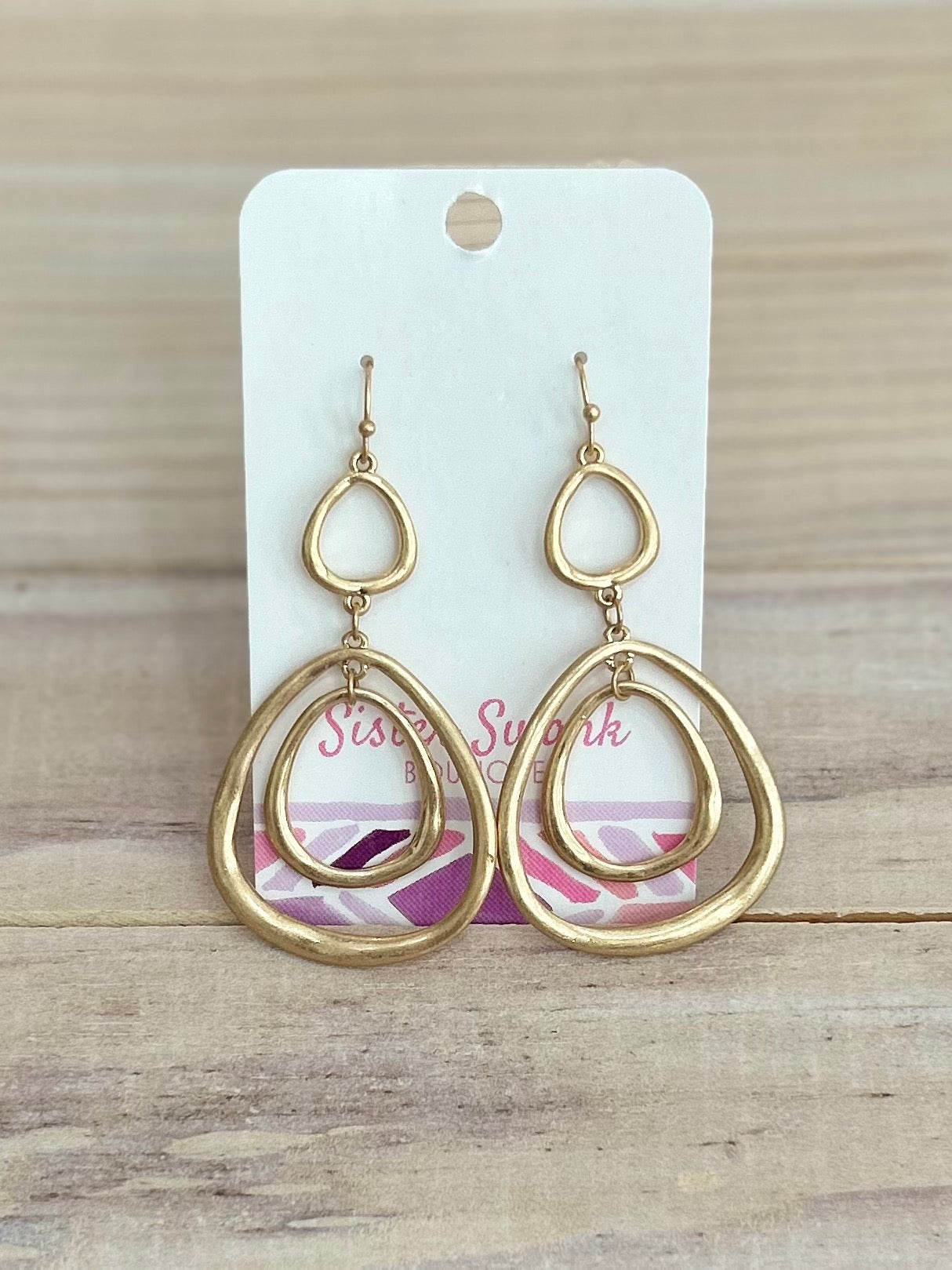 Linked Teardrop Metal Earrings - Gold