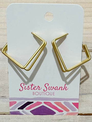 Chic Moment Earrings - Gold