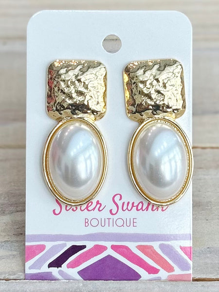 Classy Girl Pearl Earrings
