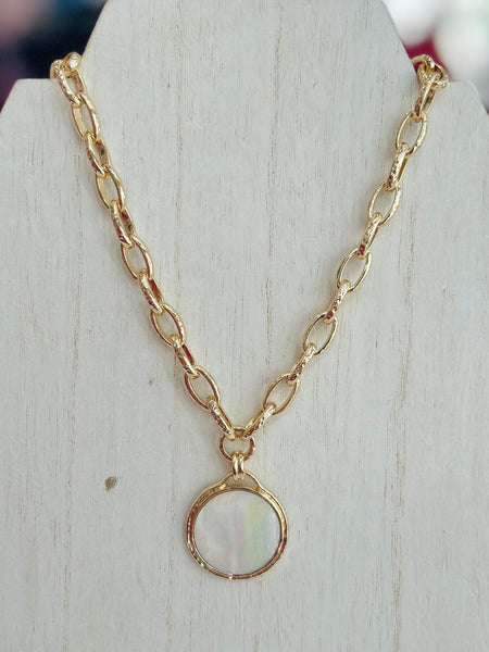 Everyday Pearl Pendant Necklace