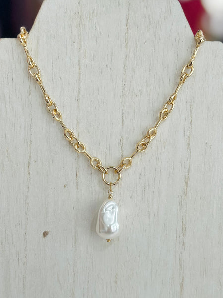 Timeless Treasure Necklace - Gold