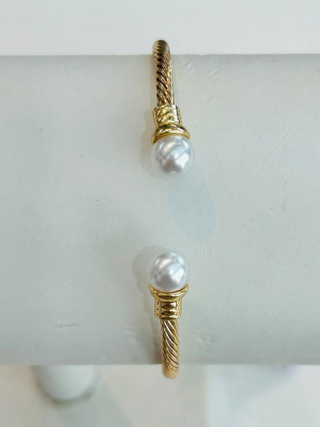 Pearl Glow Cuff Bracelet - Gold