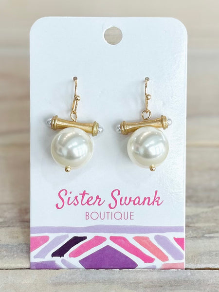 Bar Drop Earring Featuring Pearl - Gold
