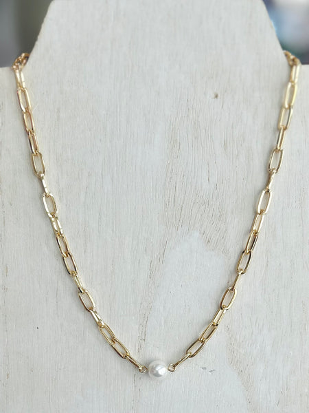 Dainty Paperclip Pearl Necklace - Gold