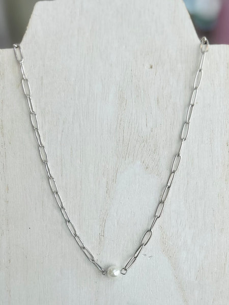 Dainty Paperclip Pearl Necklace - Silver