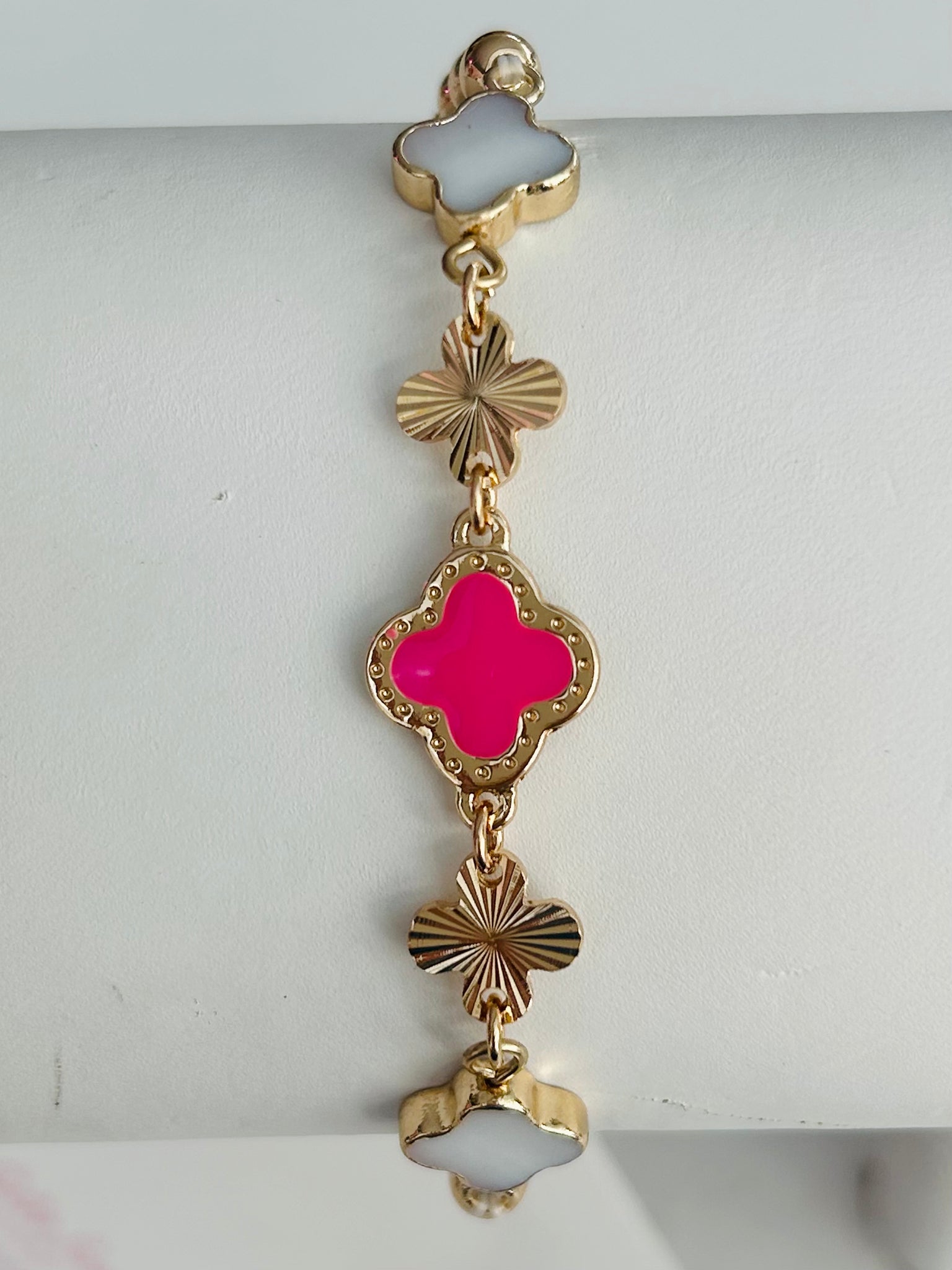 Clover Beaded Stretch Bracelet - Hot Pink
