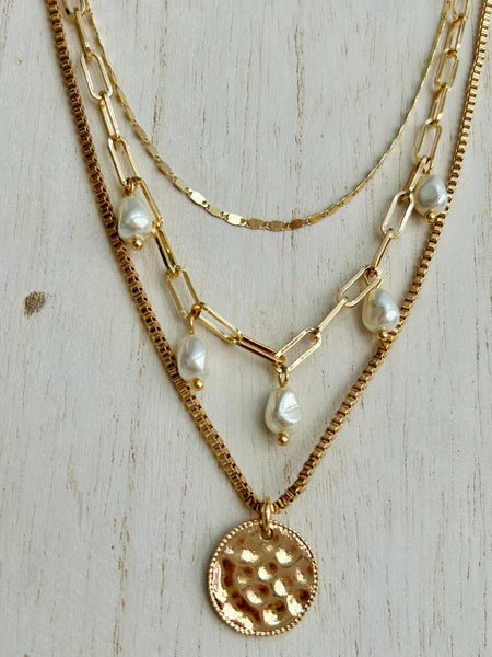 Hammered Metal Circle Pendant Layered Necklace - Gold