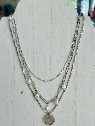 Hammered Metal Circle Pendant Layered Necklace - Silver