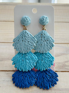 Linked Raffia Shell Drop Earrings - Blue