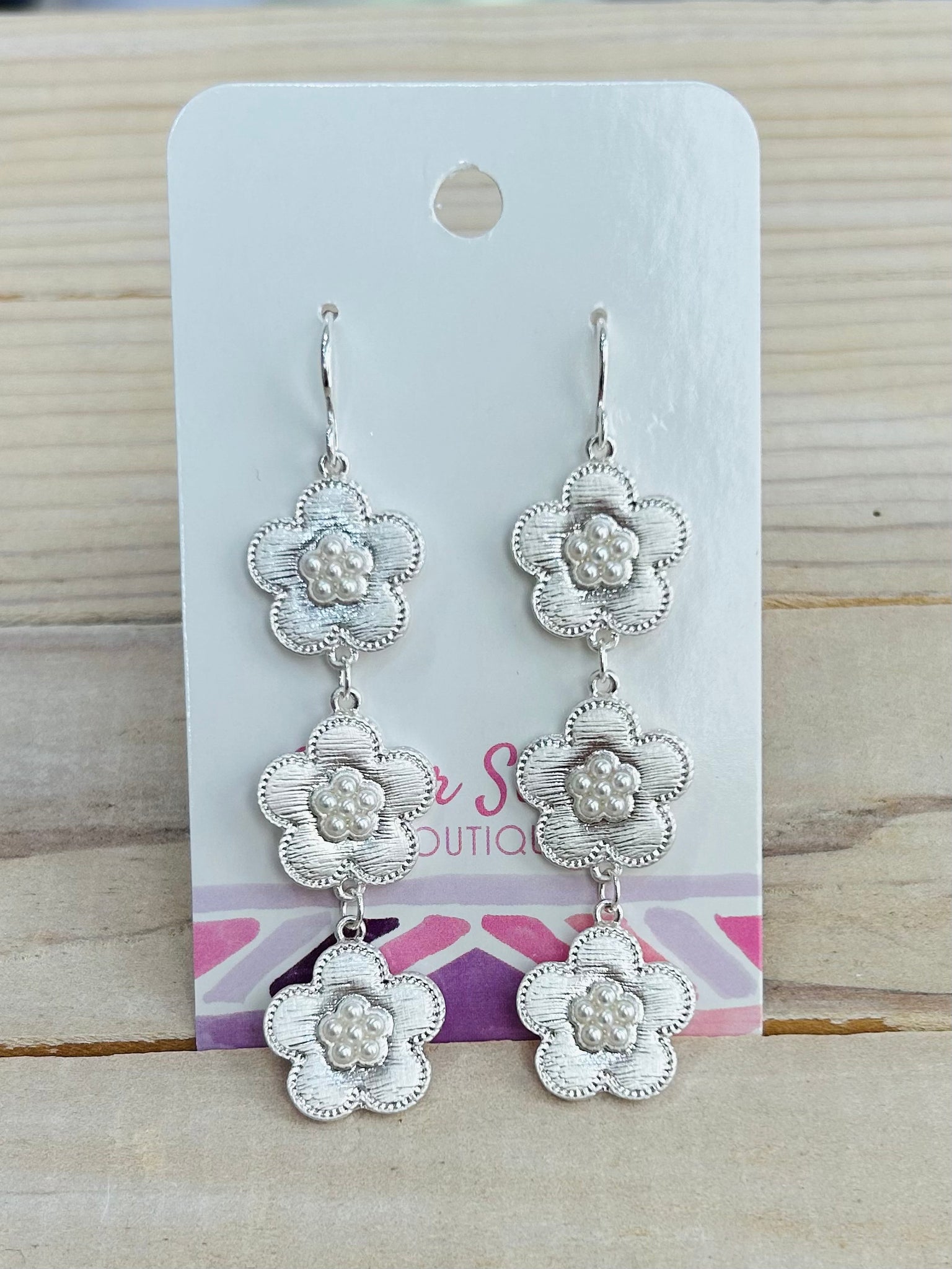 Linked Metal Flowers Dangle Earrings - Silver