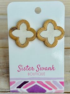 Wood Clover Post Earrings - Ivory