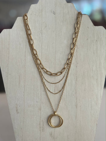 Layered Necklace With Chain Link Details and Interlocking Circle Pendant