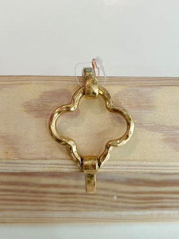 Hammered Metal Clover Bracelet - Gold