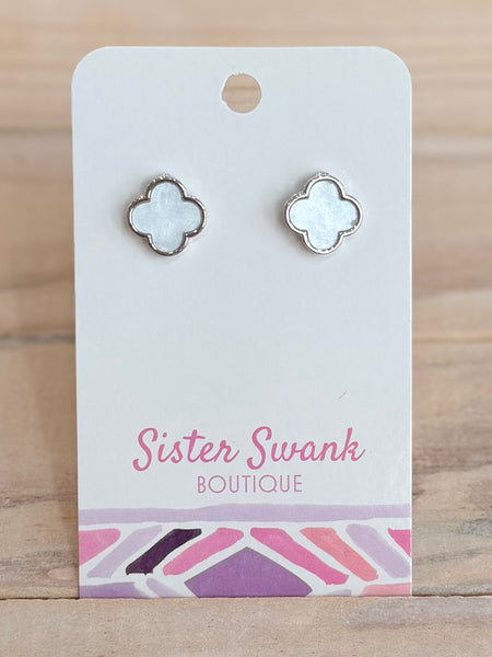 Clover Shine Stud Earrings - Silver
