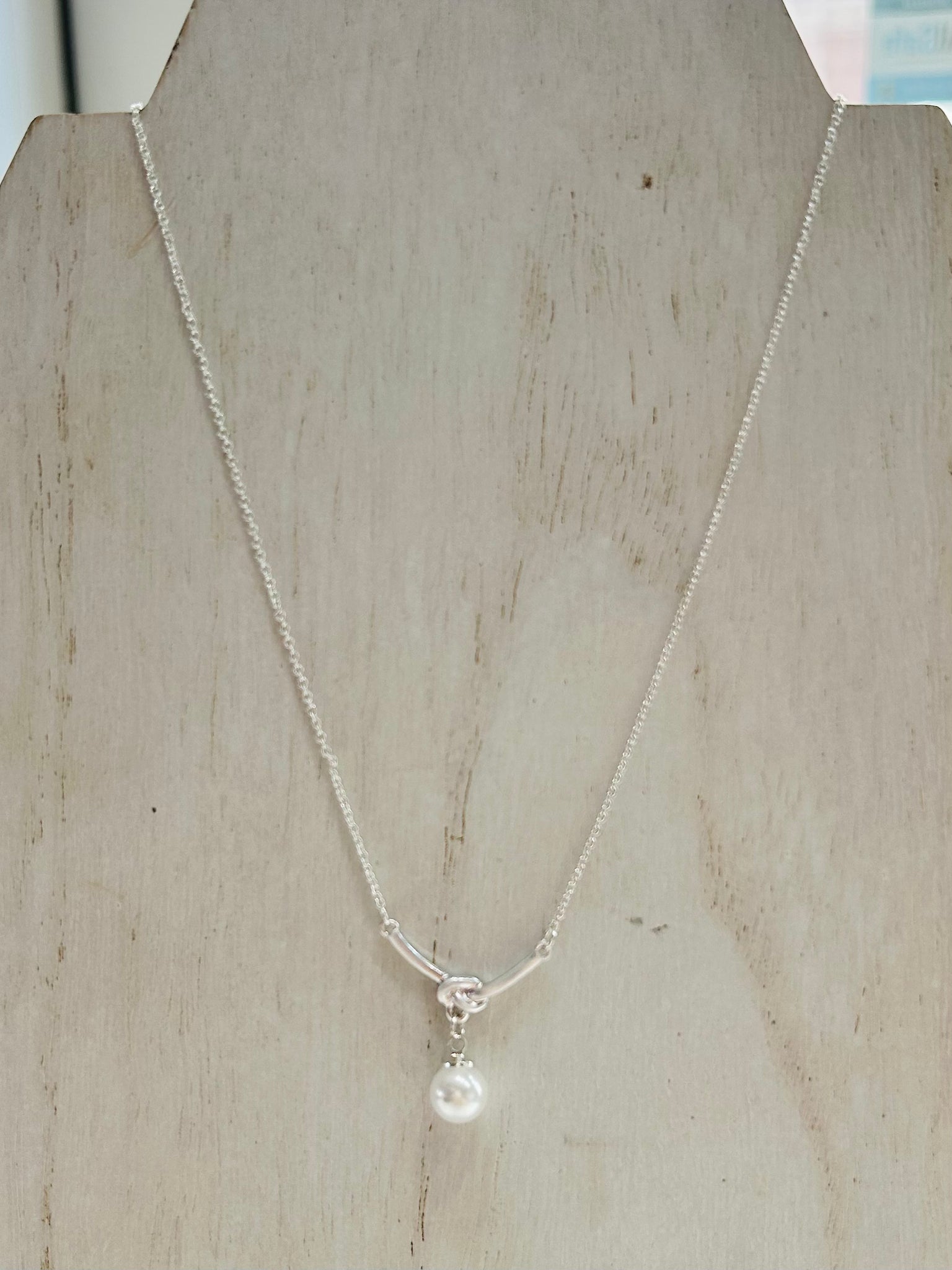 Knotted Pearl Pendant Necklace - Silver