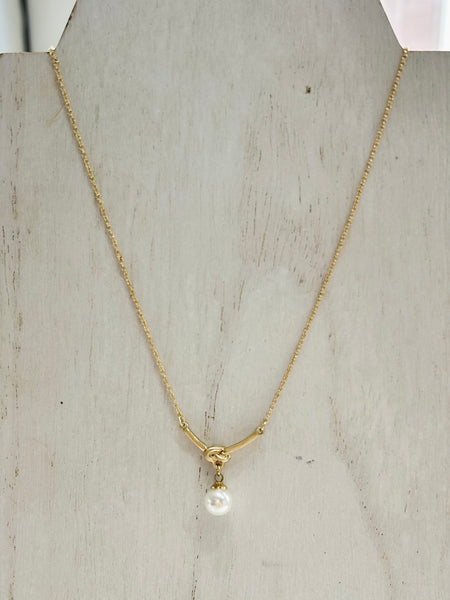 Knotted Pearl Pendant Necklace - Gold