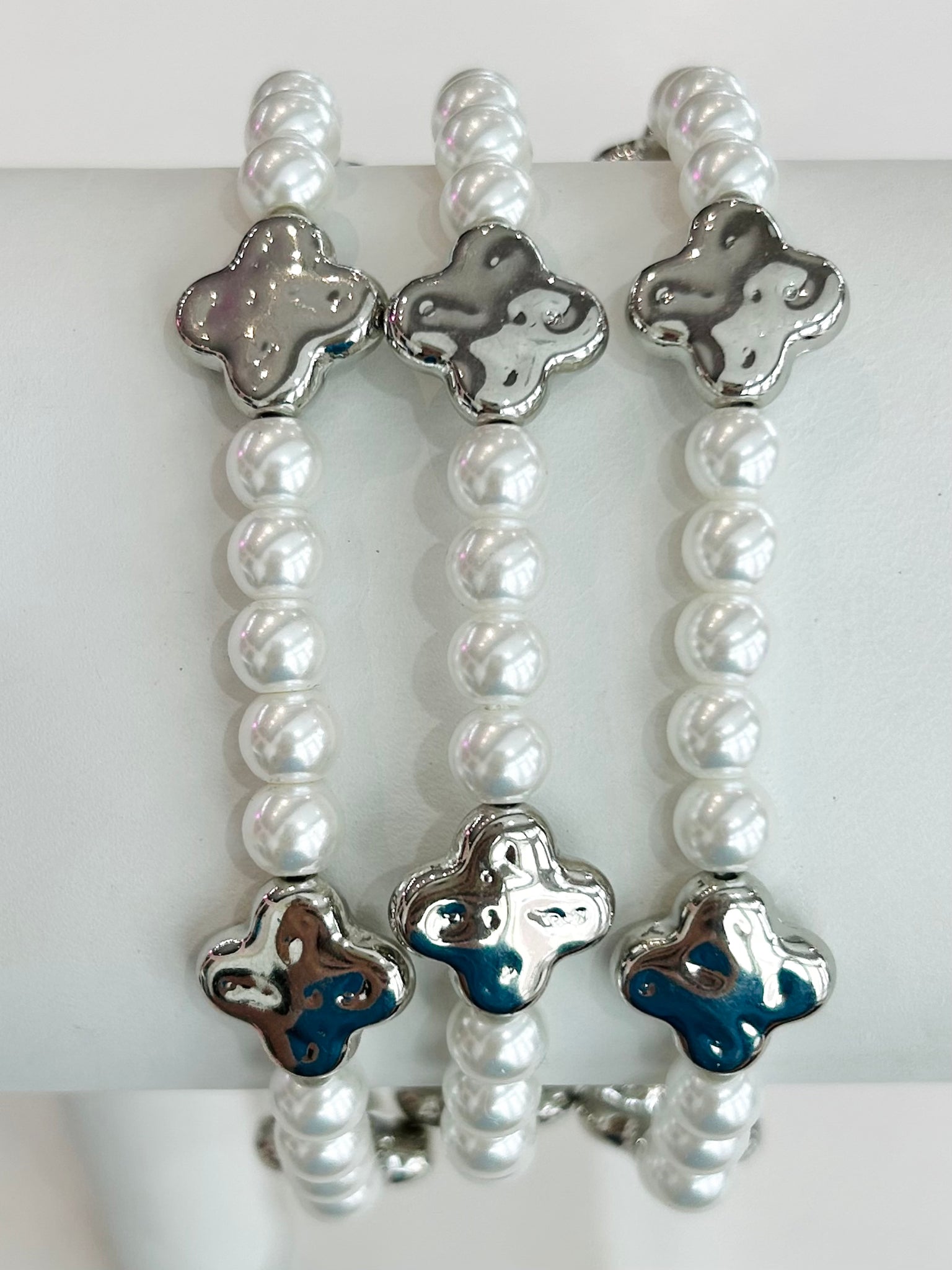 Pearl and Clover Beaded Stretch Bracelet Set - Silver