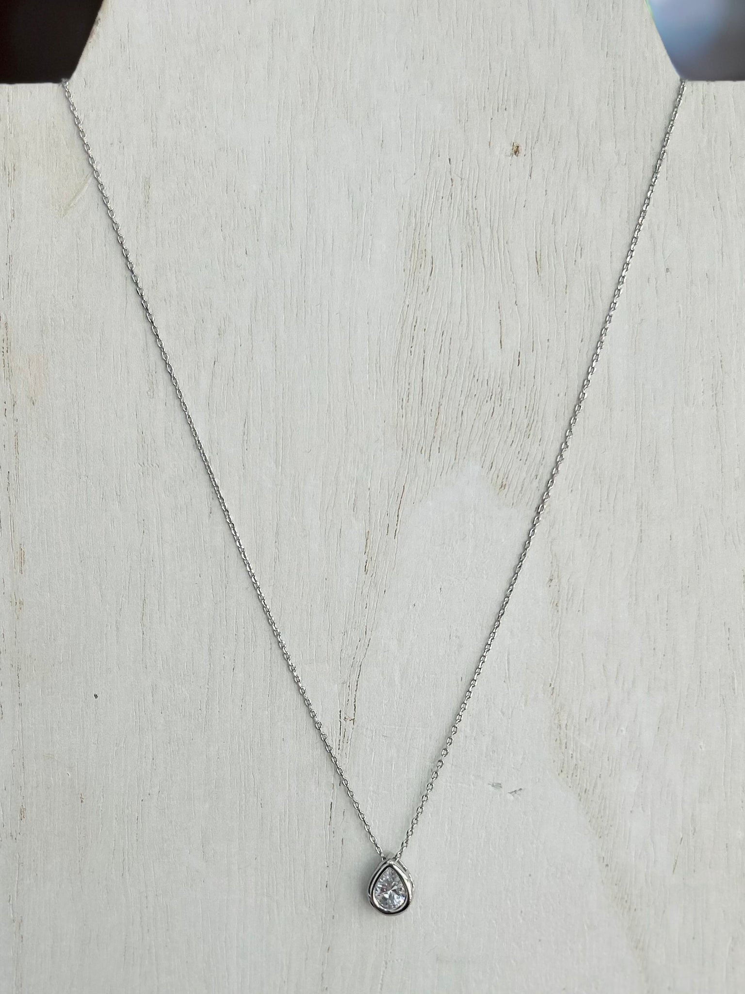 Teardrop Pendant Dainty Necklace - Silver