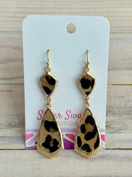 Linked Geometric Leather Dangle Earrings - Leopard