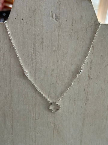 Clover Glow Necklace - Silver