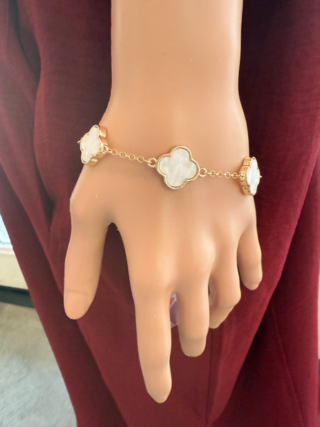 Pearlescent Clover Chain Link Bracelet - Gold