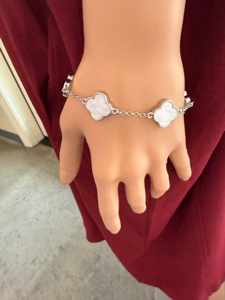 Pearlescent Clover Chain Link Bracelet - Silver