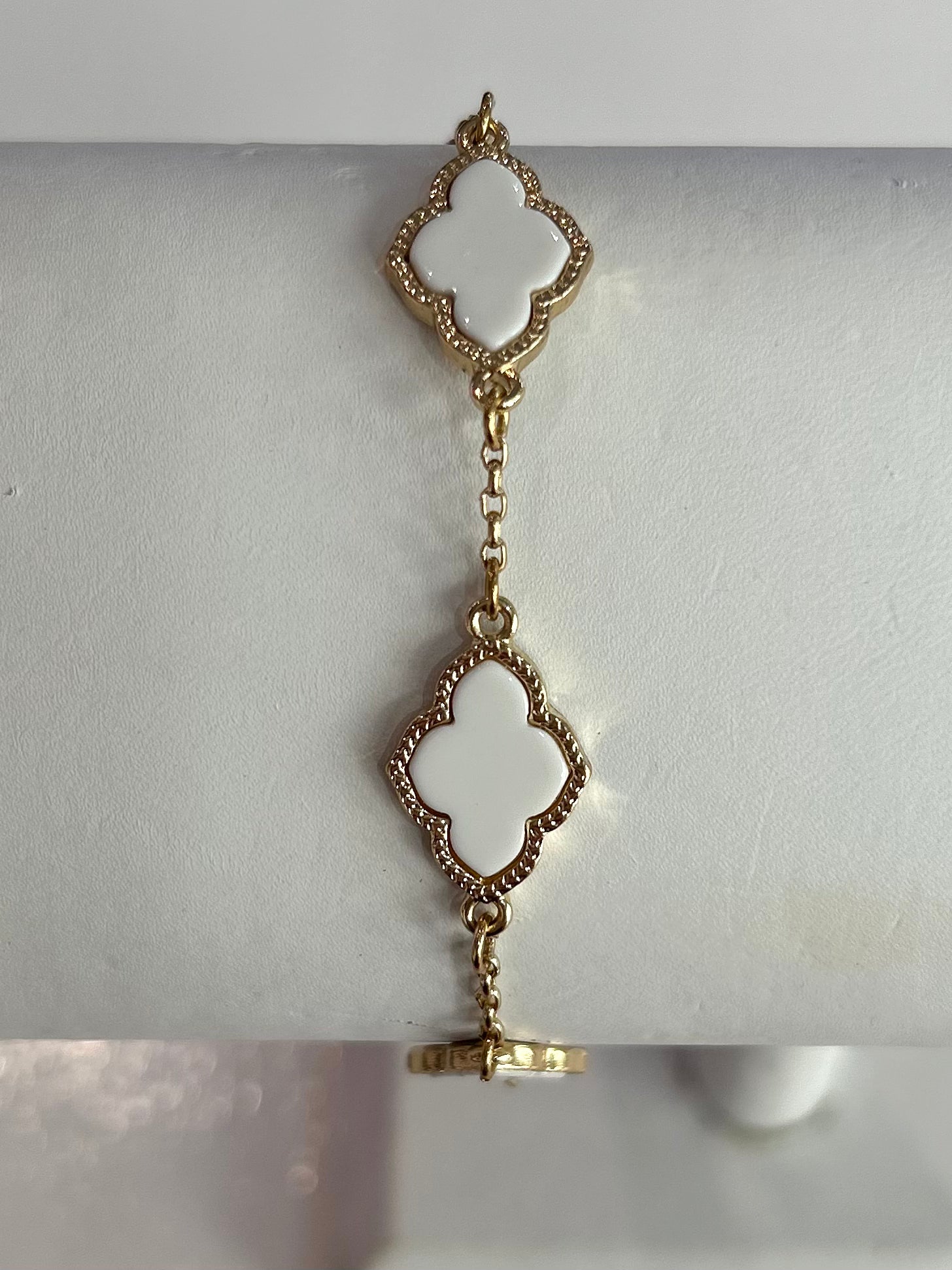 Winter Clover Bracelet - White