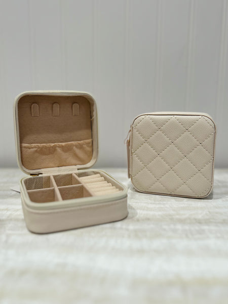 Pretty Little Jewelry Case