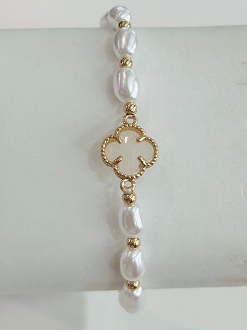 Clover Pearl Beaded Stretch Bracelet