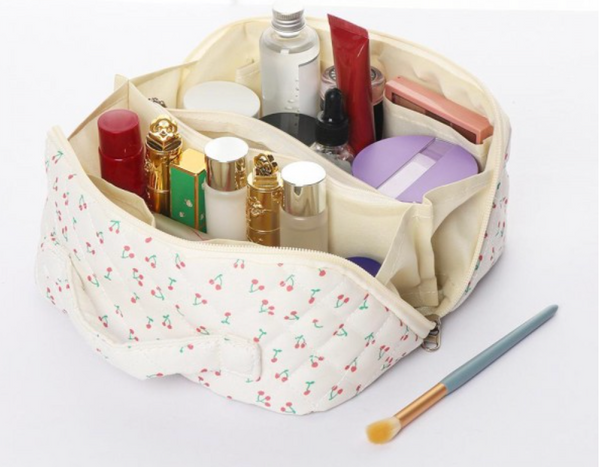 Quilted Print Makeup Bag - Bows